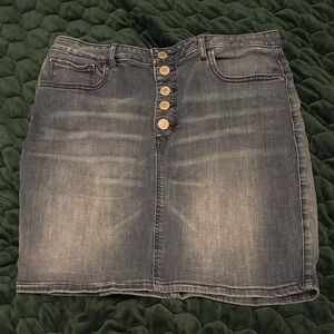 Denim Button-Up Women's Skirt Express
